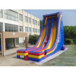 Einflatables Cliff Hanger Toboggan Gonflable Einflatables Cliff Hanger Toboggan Gonflable