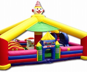 Aire De Jeux Gonflable